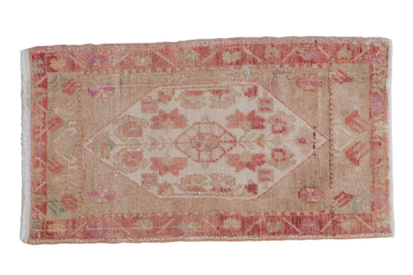 1.5x2.5 Vintage Distressed Oushak Rug Mat // ONH Item 8963