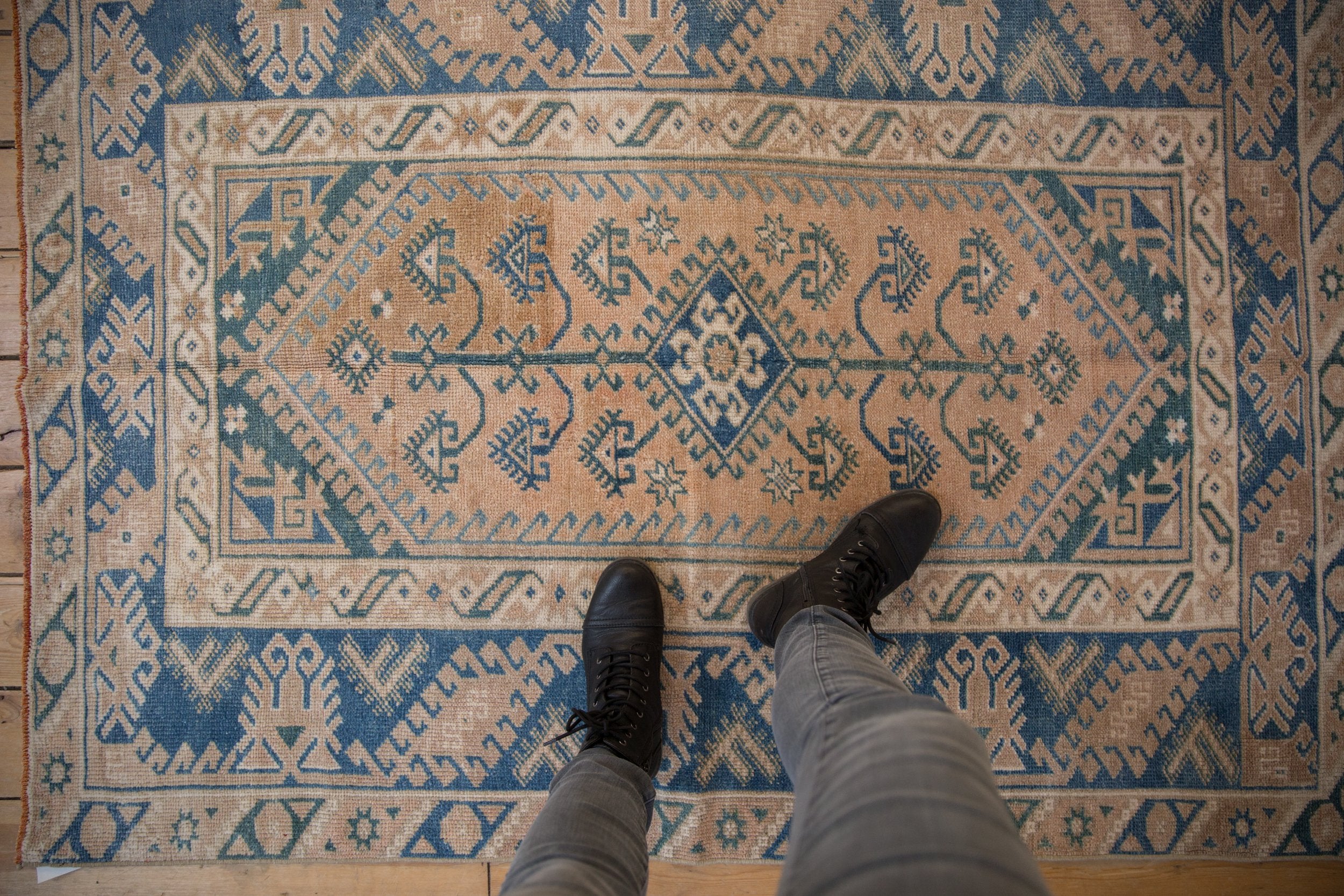 4x5.5 Vintage Distressed Melas Rug // ONH Item 8964 Image 1