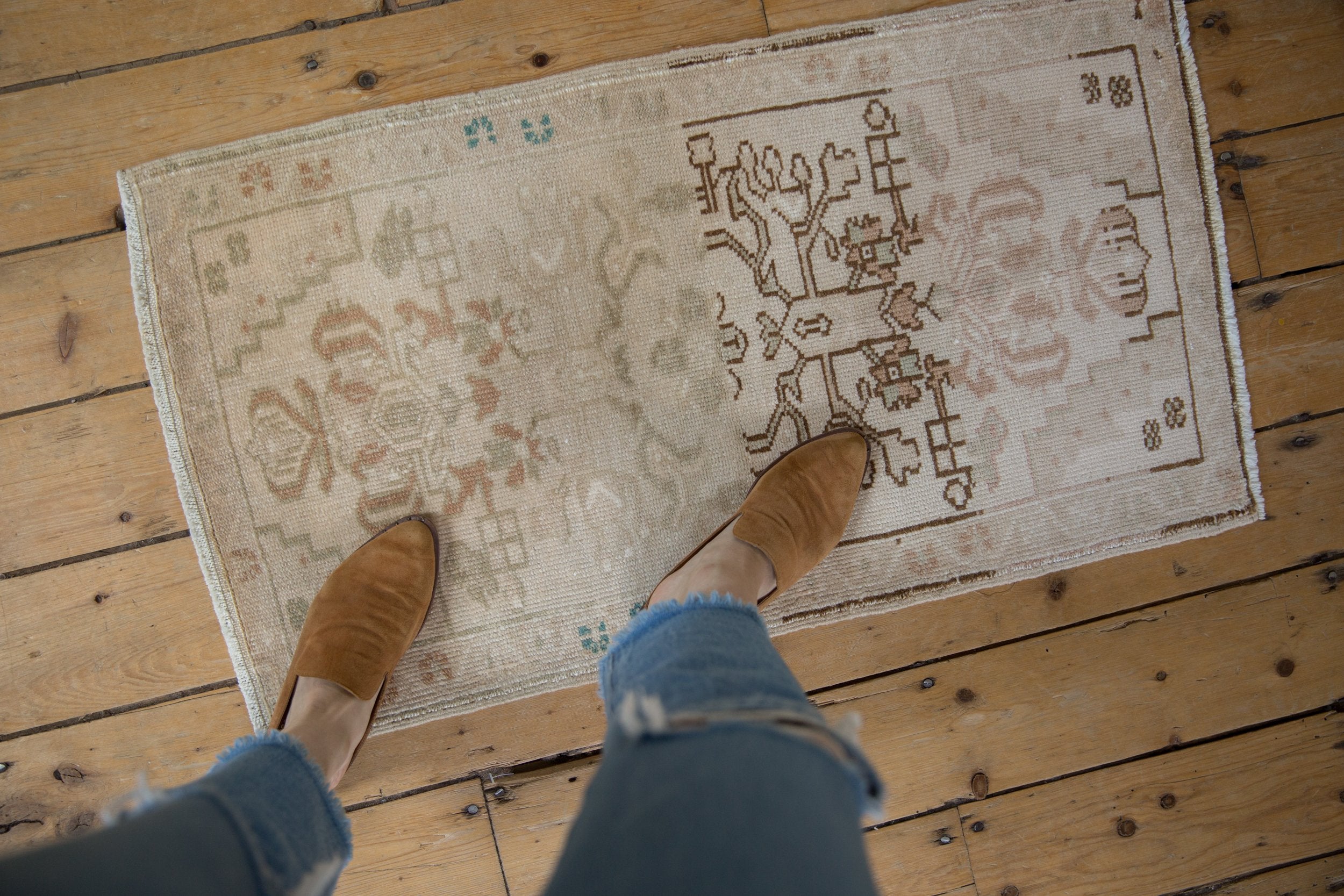 2x3.5 Vintage Distressed Oushak Rug // ONH Item 9013 Image 1