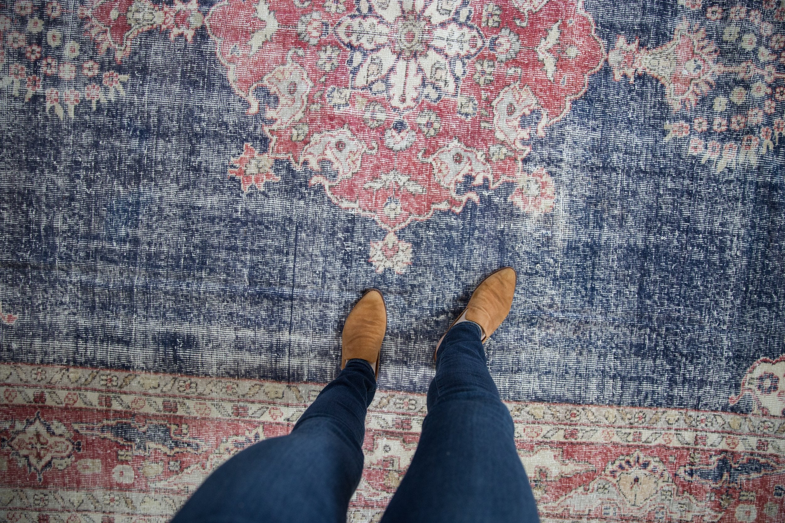 8x12 Vintage Distressed Sparta Carpet // ONH Item 9030 Image 1