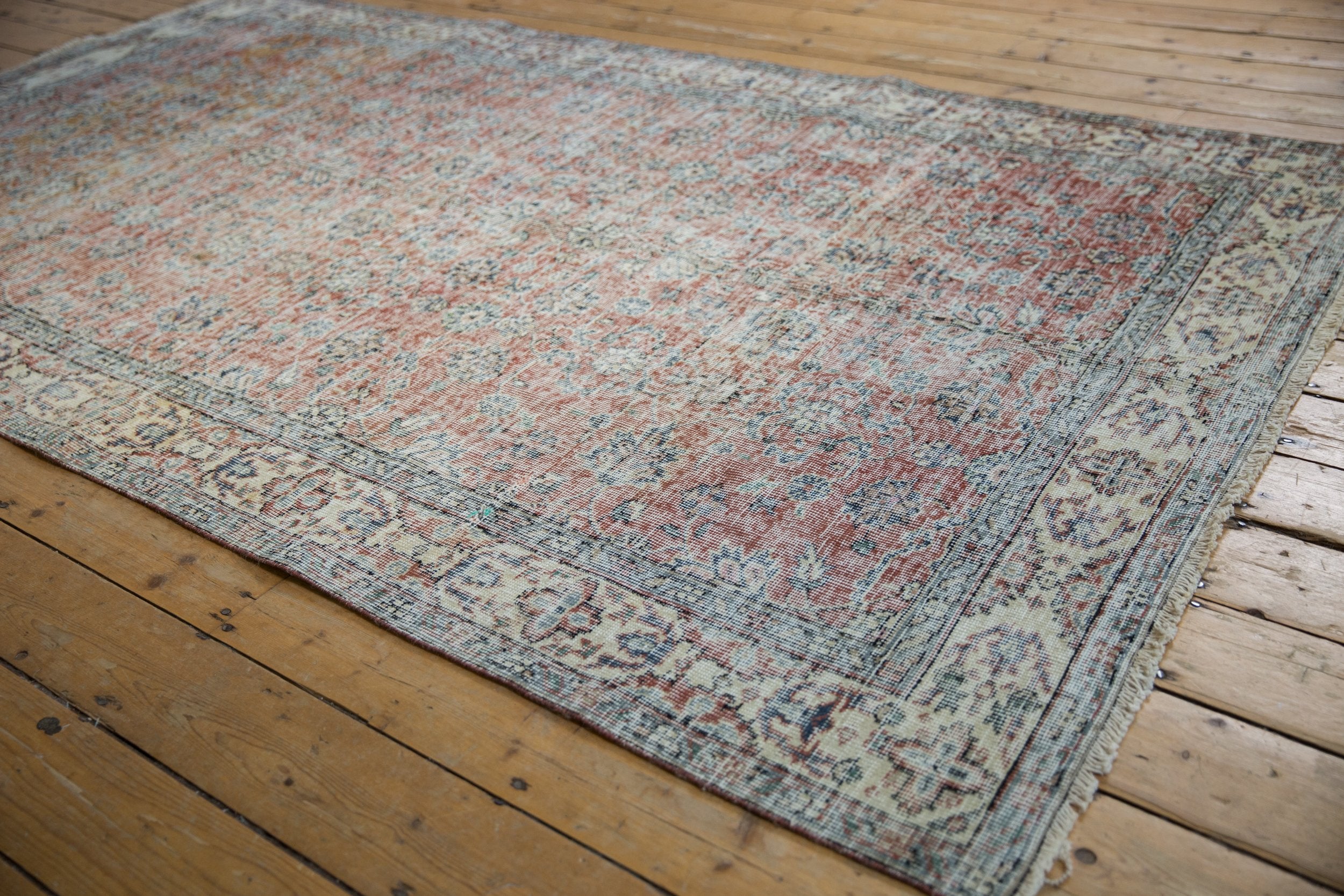 5.5x9.5 Vintage Distressed Sparta Carpet // ONH Item 9057 Image 1