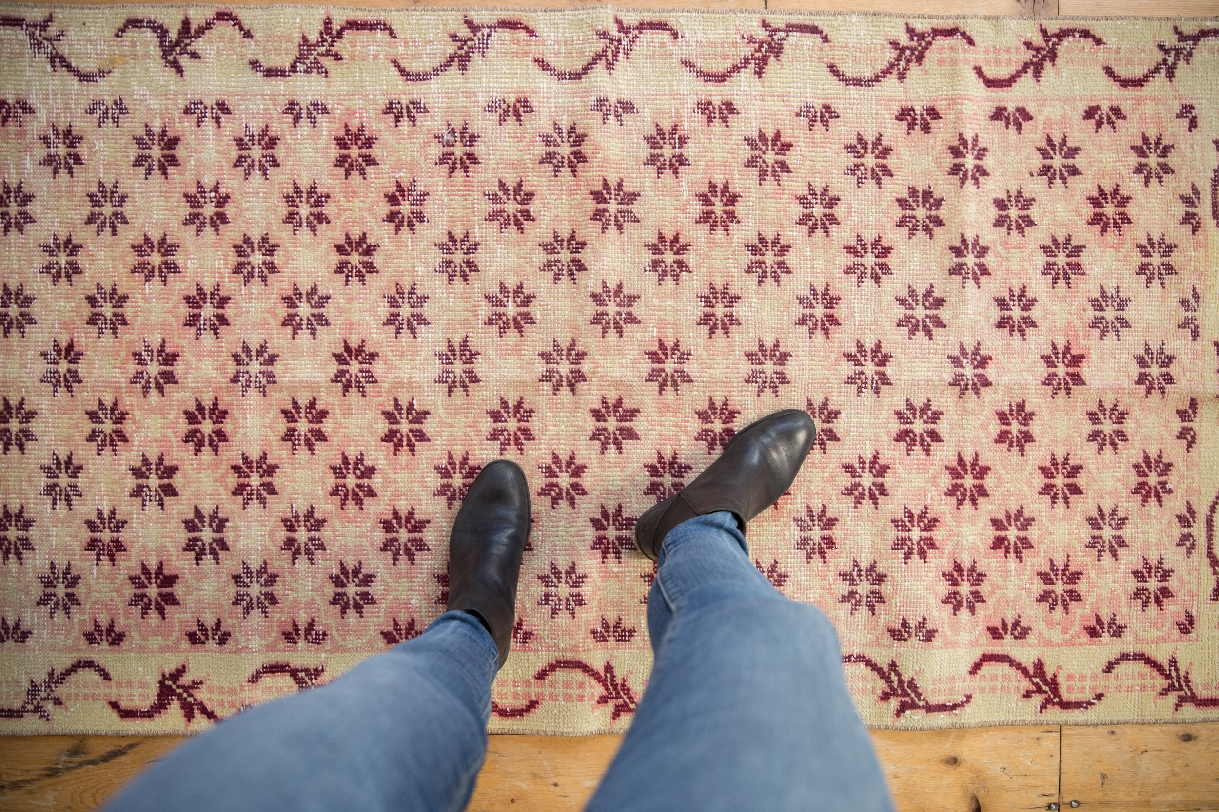 3x6 Vintage Distressed Sparta Rug Runner // ONH Item 9065 Image 1