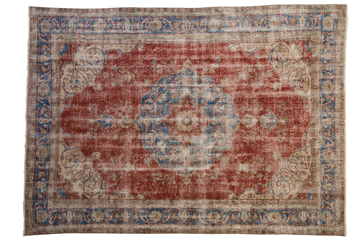7.5x10.5 Vintage Distressed Sivas Carpet // ONH Item 9067