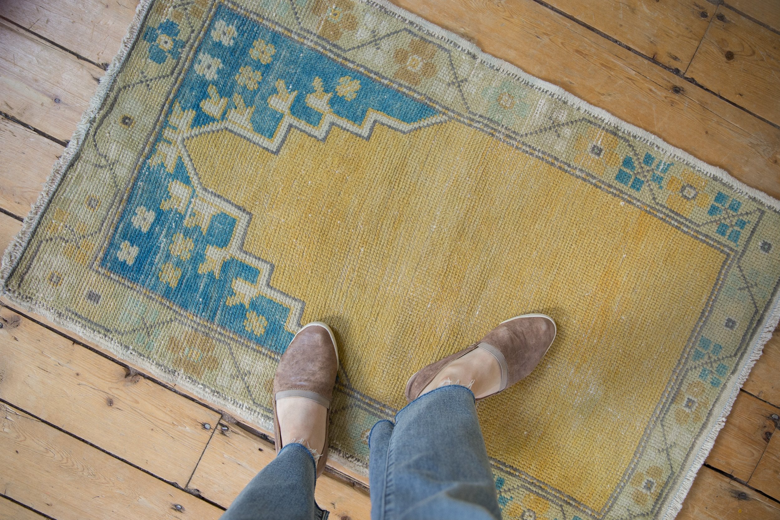 2.5x4 Vintage Distressed Oushak Rug // ONH Item 9081 Image 1