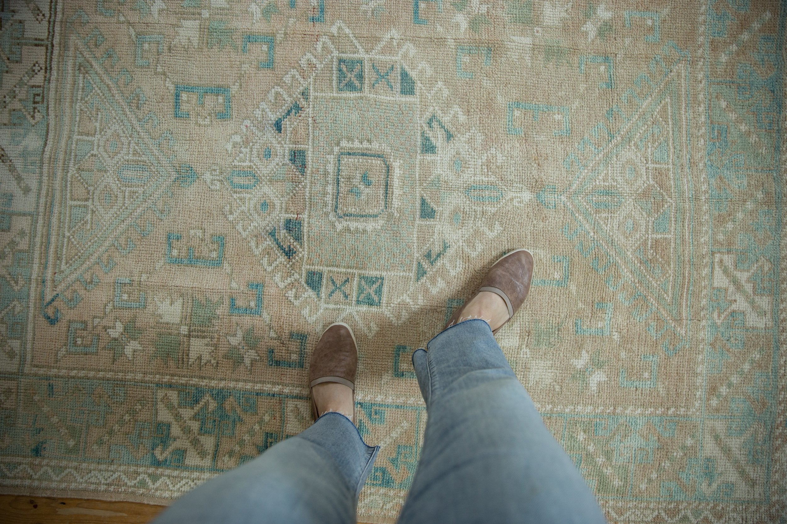 4.5x6 Vintage Distressed Melas Rug // ONH Item 9089 Image 1