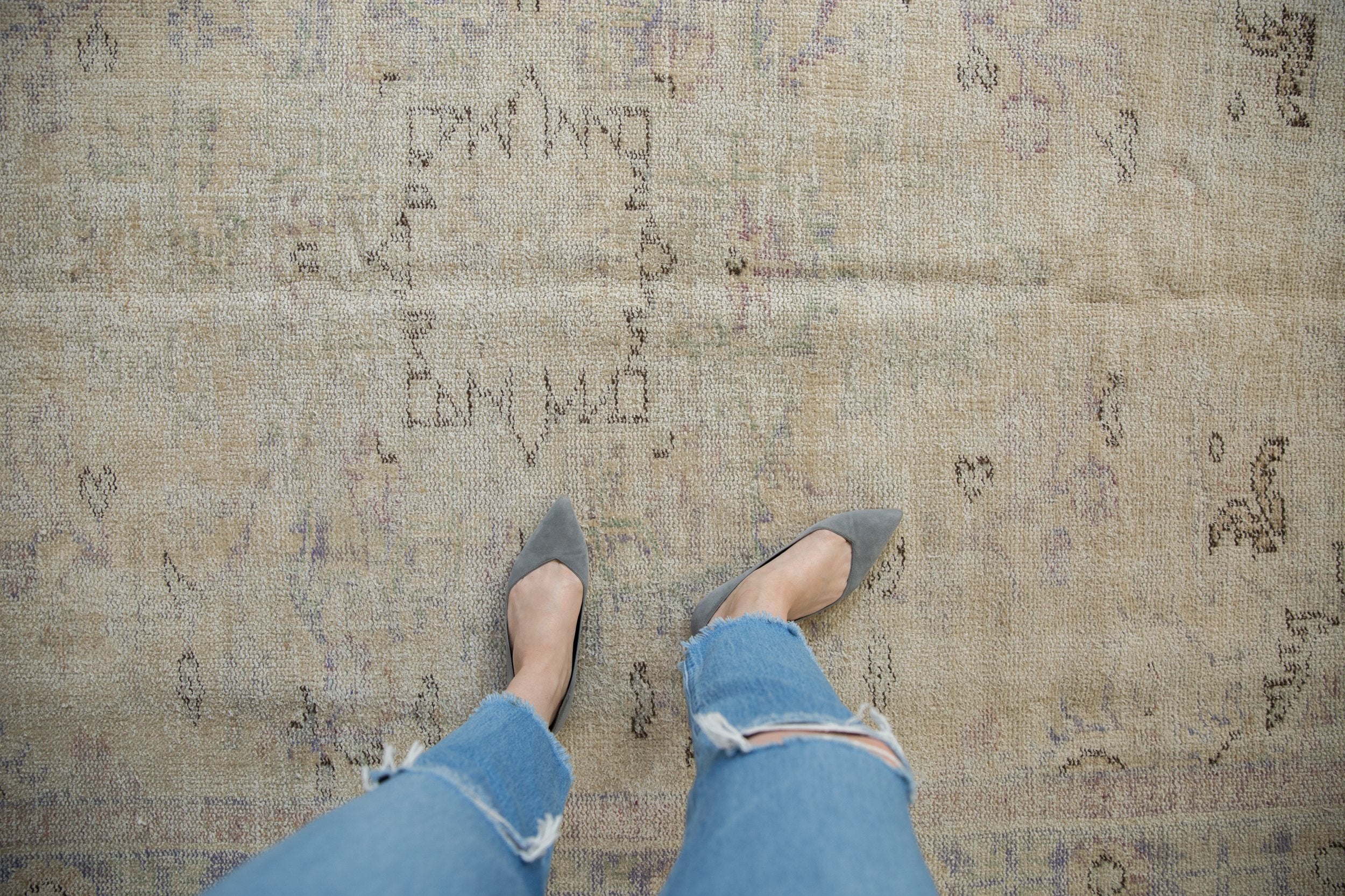 5.5x9 Vintage Distressed Oushak Carpet // ONH Item 9095 Image 1