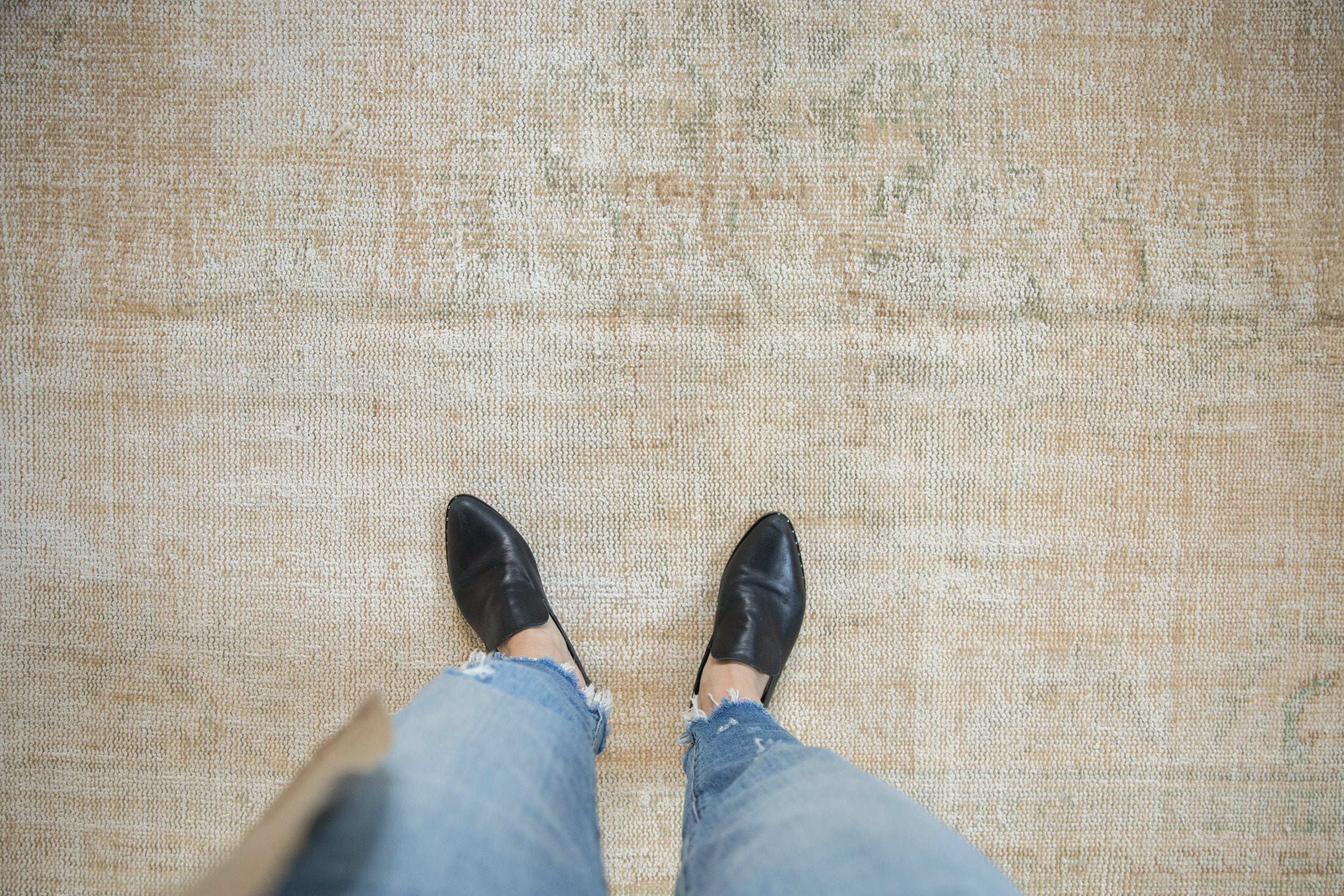 6.5x9 Vintage Distressed Oushak Carpet // ONH Item 9113 Image 1