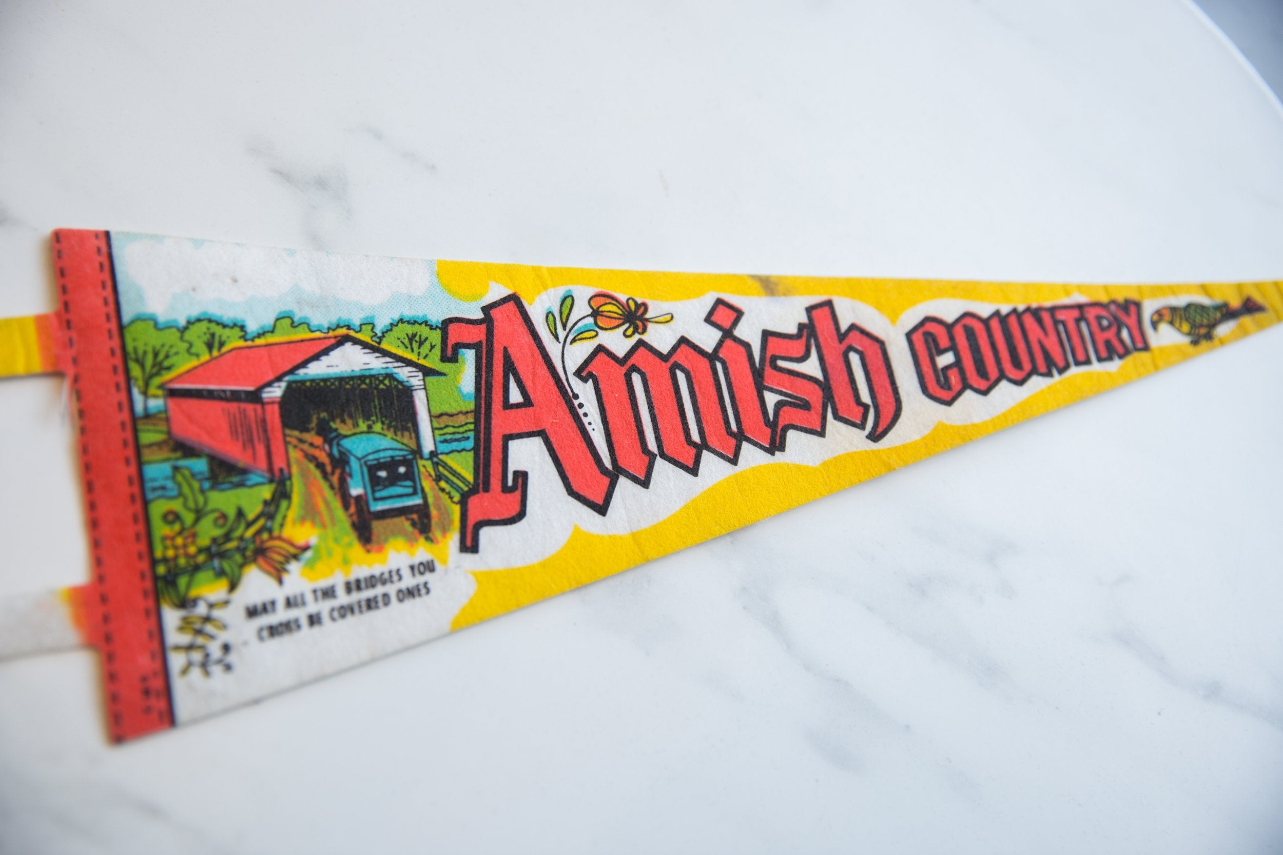 Vintage Amish Country Felt Flag // ONH Item 9198 Image 1