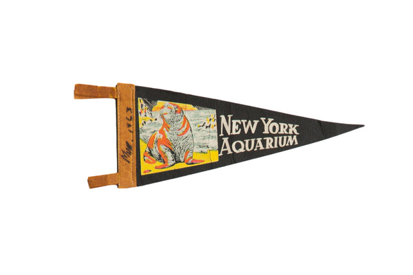 Vintage New York Aquarium Felt Flag // ONH Item 9207