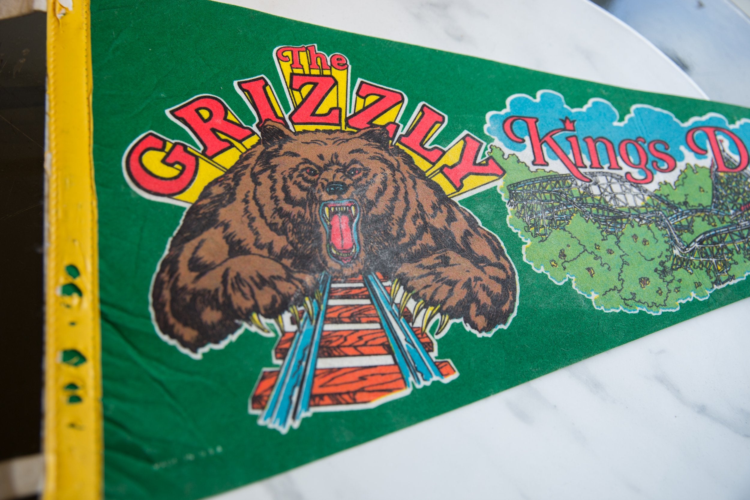 Vintage Kings Dominion Felt Flag // ONH Item 9214 Image 1