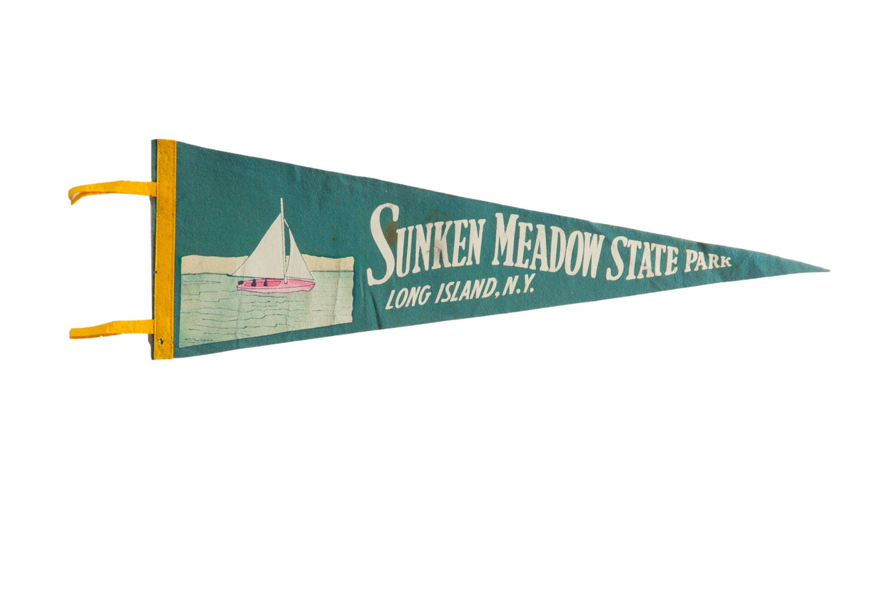 Vintage Sunken Meadow State Park Long Island NY Felt Flag // ONH Item 9258