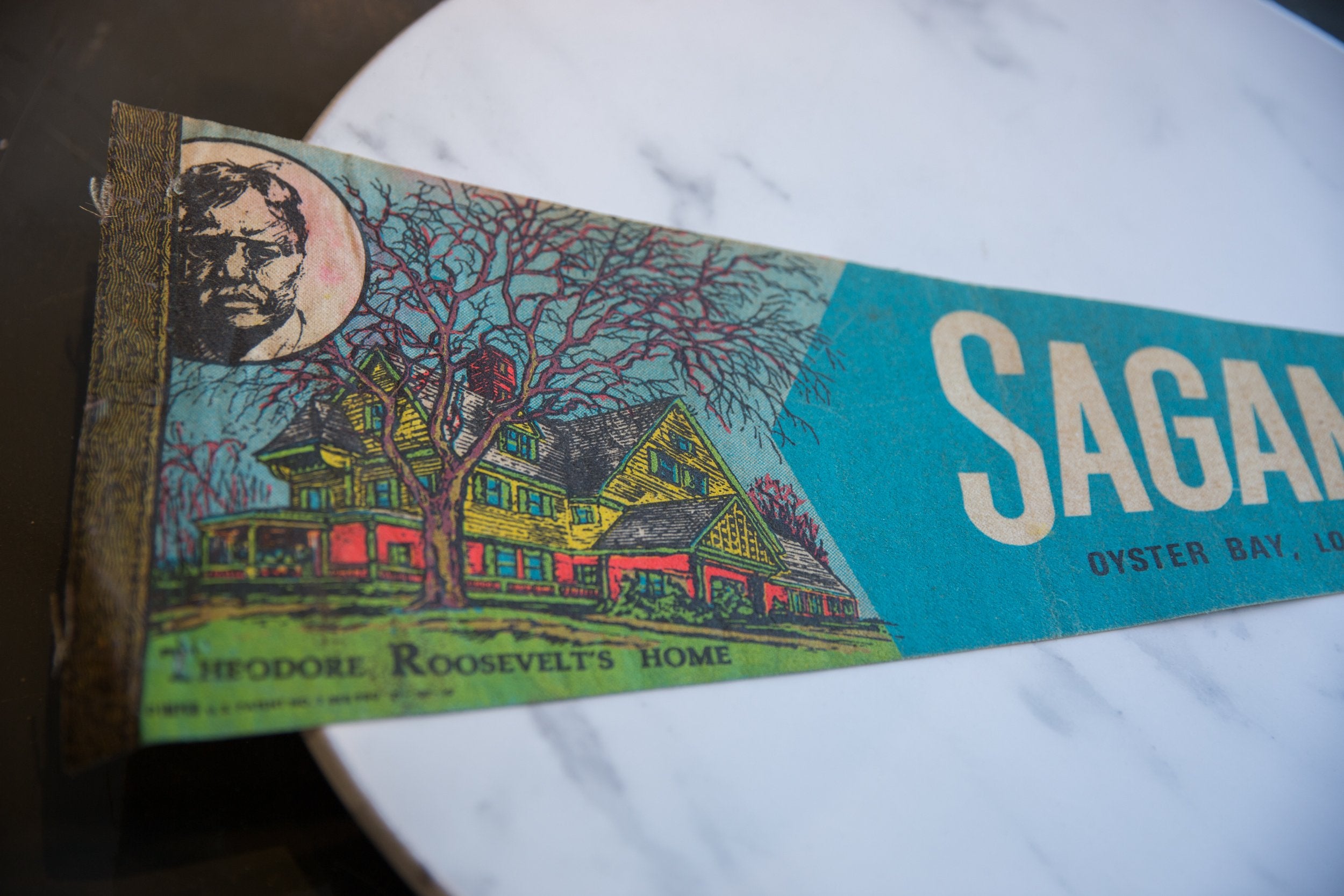 Vintage Sagamore Hill Oyster Bay Long Island NY Felt Flag // ONH Item 9261 Image 1