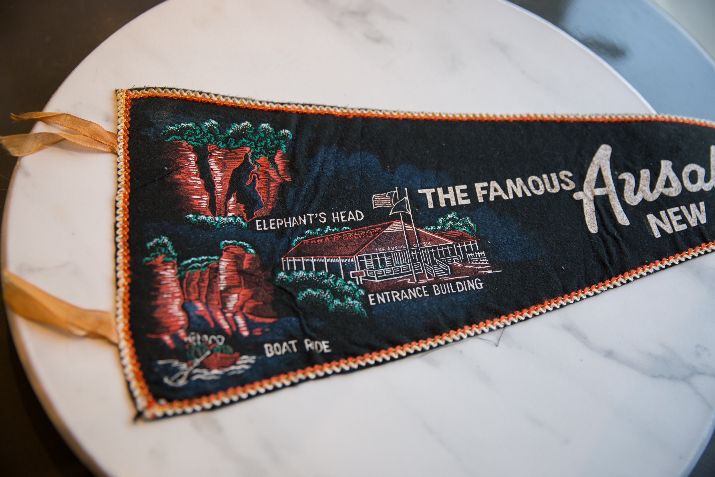 Vintage Ausable Chasm NY Felt Flag // ONH Item 9264 Image 1