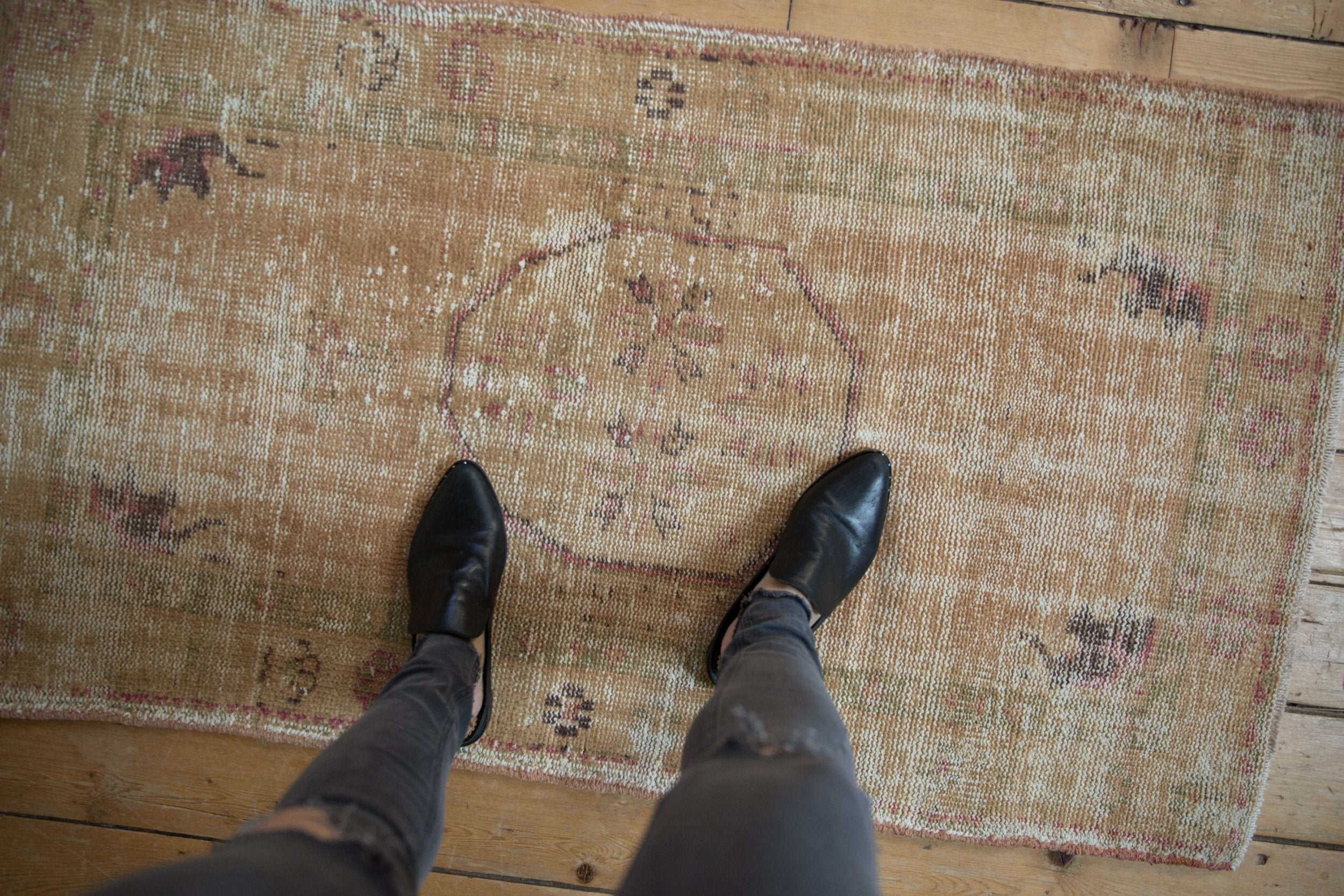 2.5x4.5 Vintage Distressed Oushak Rug // ONH Item 9352 Image 1