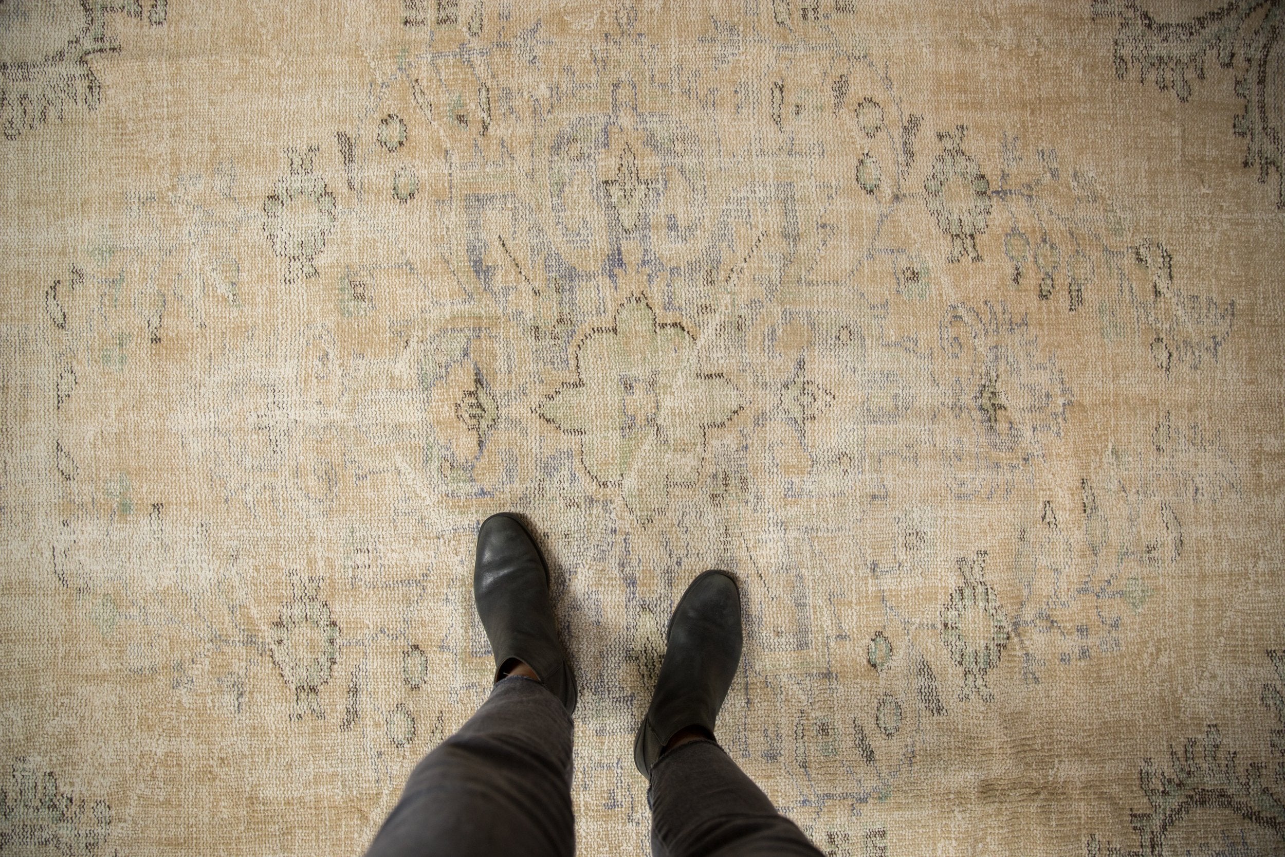 6.5x9.5 Vintage Distressed Oushak Carpet // ONH Item 9367 Image 1