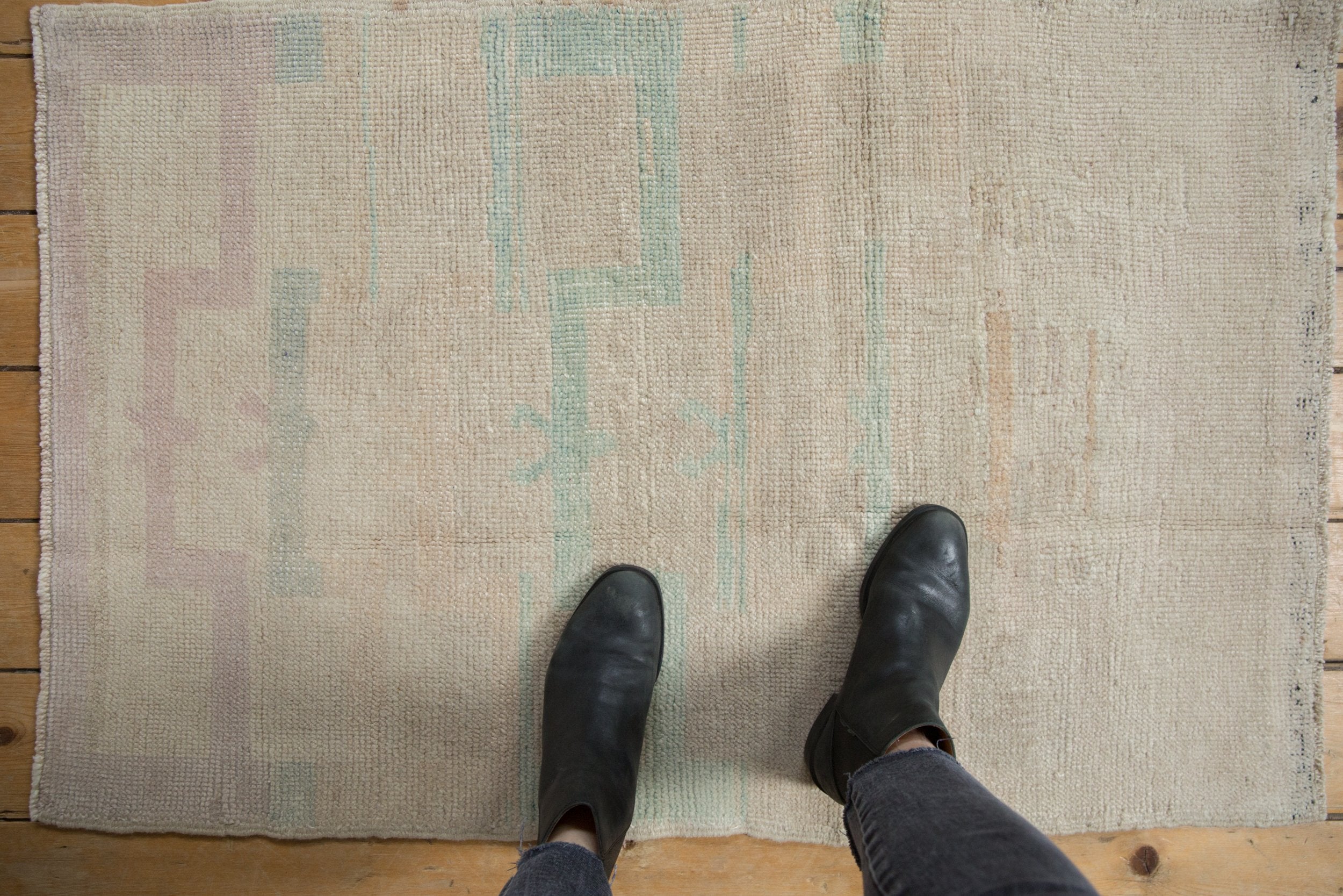 2.5x4 Vintage Distressed Tulu Rug // ONH Item 9370 Image 1