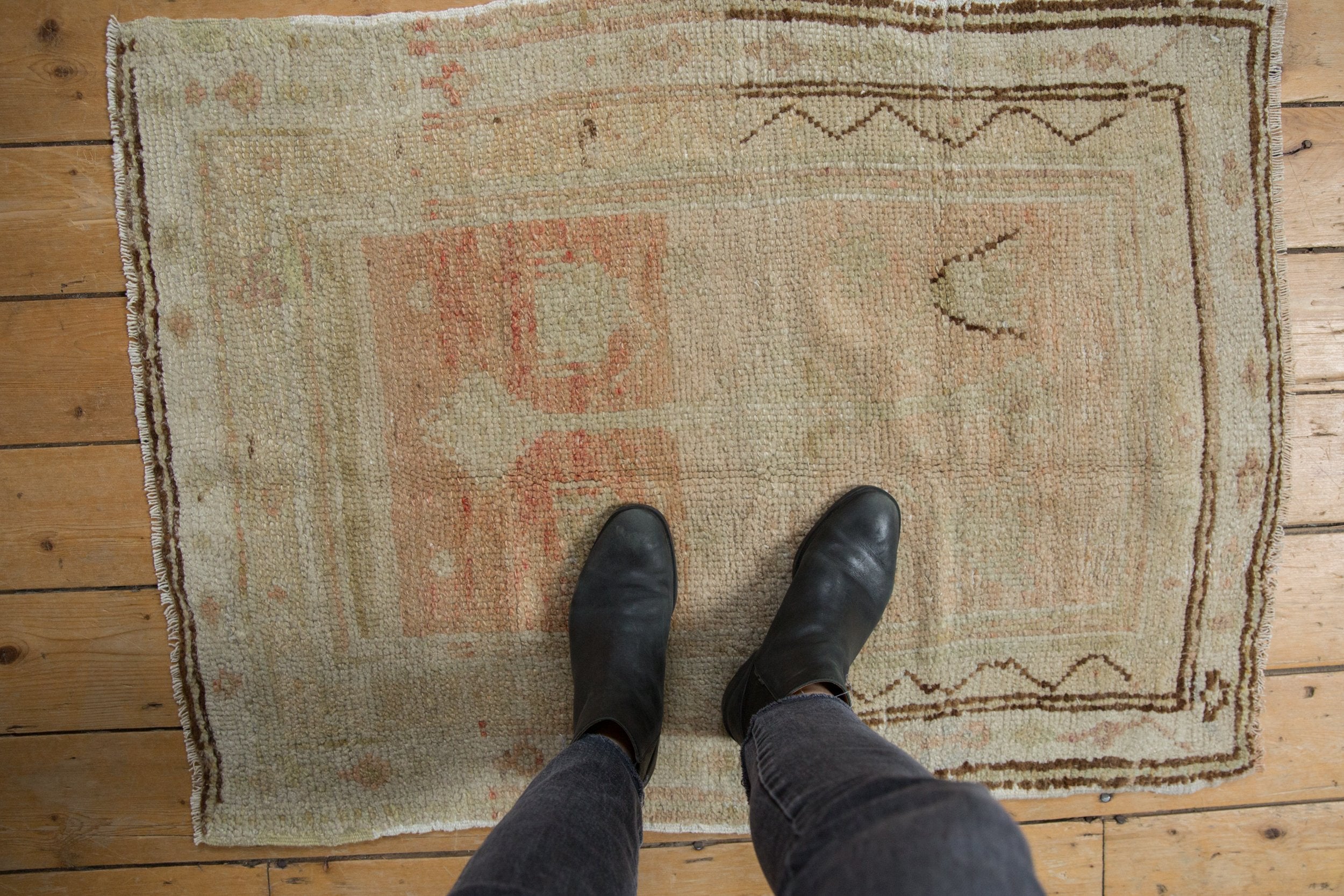 2.5x3.5 Vintage Distressed Oushak Rug // ONH Item 9372 Image 1