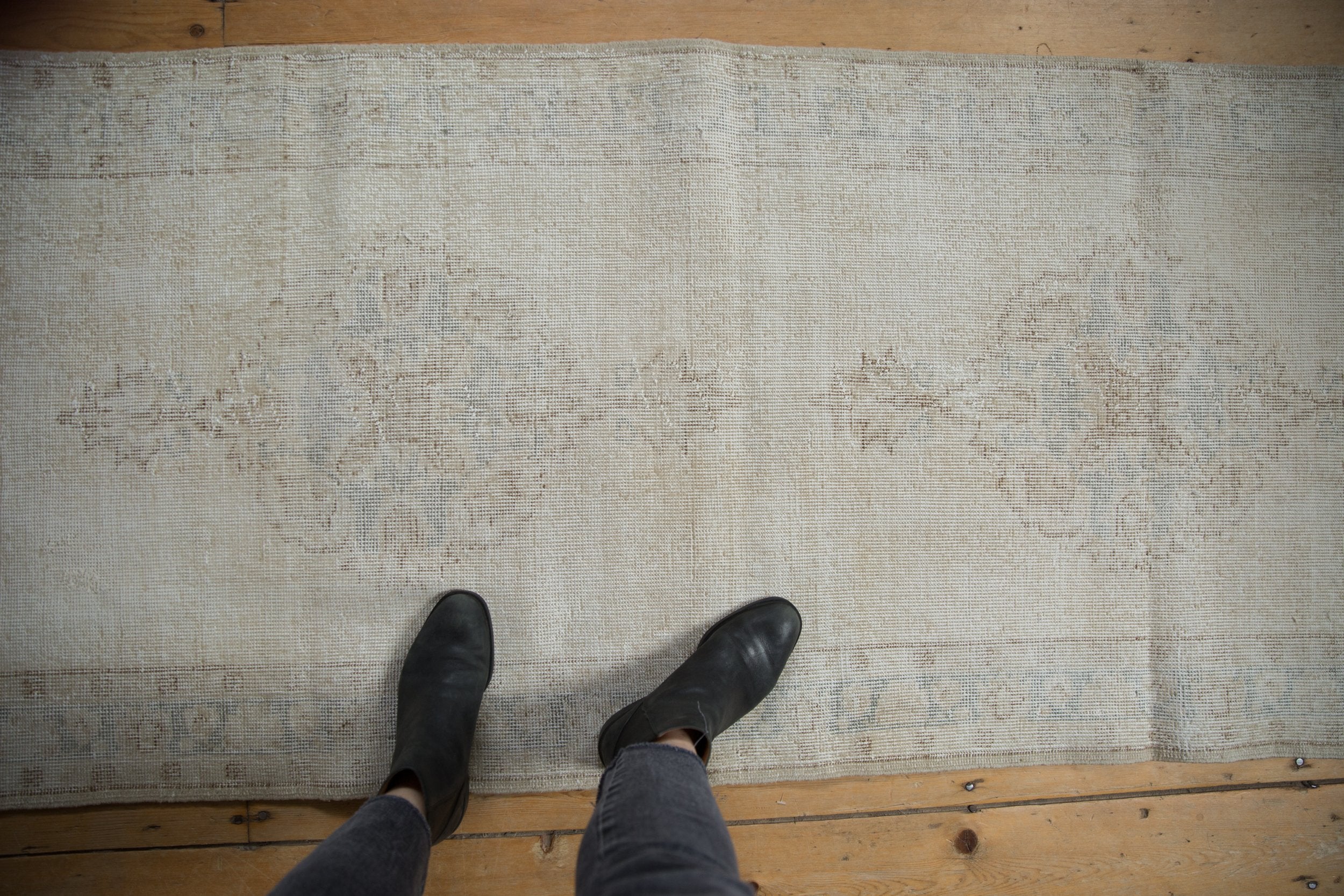 2.5x11.5 Vintage Distressed Sparta Rug Runner // ONH Item 9373 Image 1