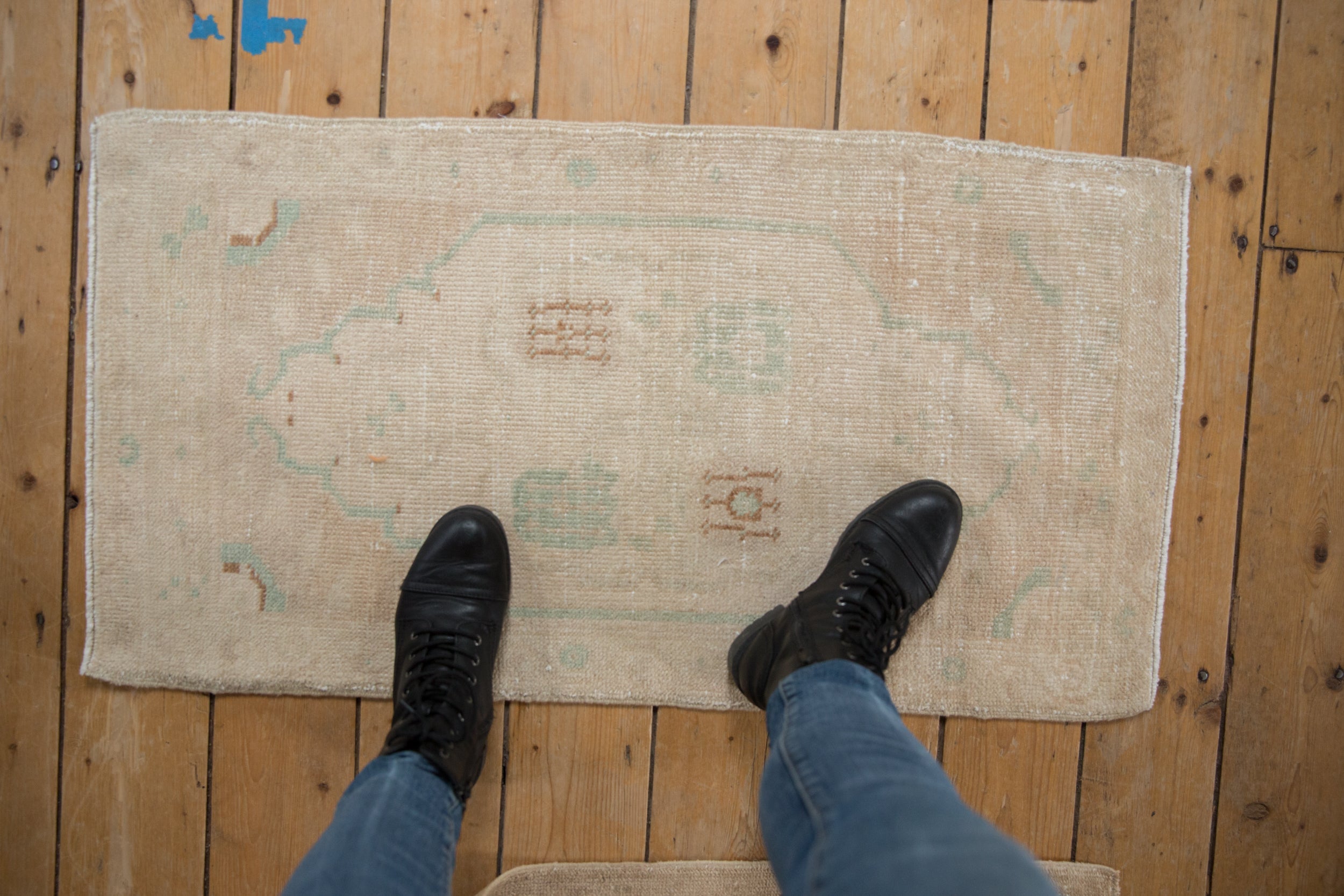 1.5x3.5 Vintage Distressed Oushak Rug Mat Runner // ONH Item 9405 Image 1