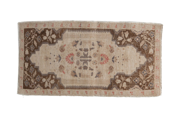 1.5x3 Vintage Distressed Oushak Rug Mat // ONH Item 9407