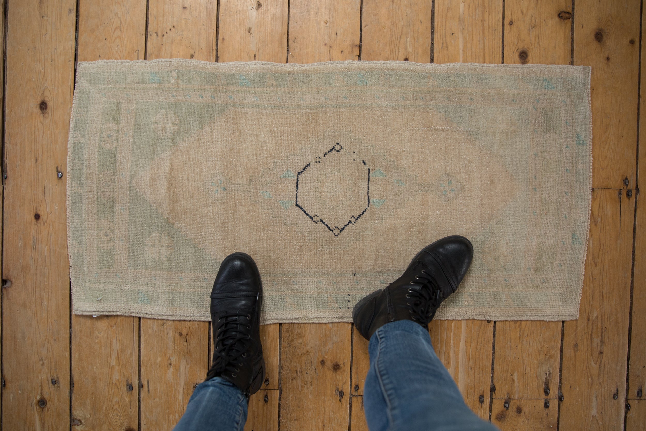 1.5x3.5 Vintage Distressed Oushak Rug Mat Runner // ONH Item 9417 Image 1