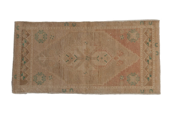1.5x3 Vintage Distressed Oushak Rug Mat // ONH Item 9418