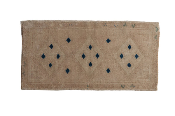 1.5x3.5 Vintage Distressed Oushak Rug Mat Runner // ONH Item 9419