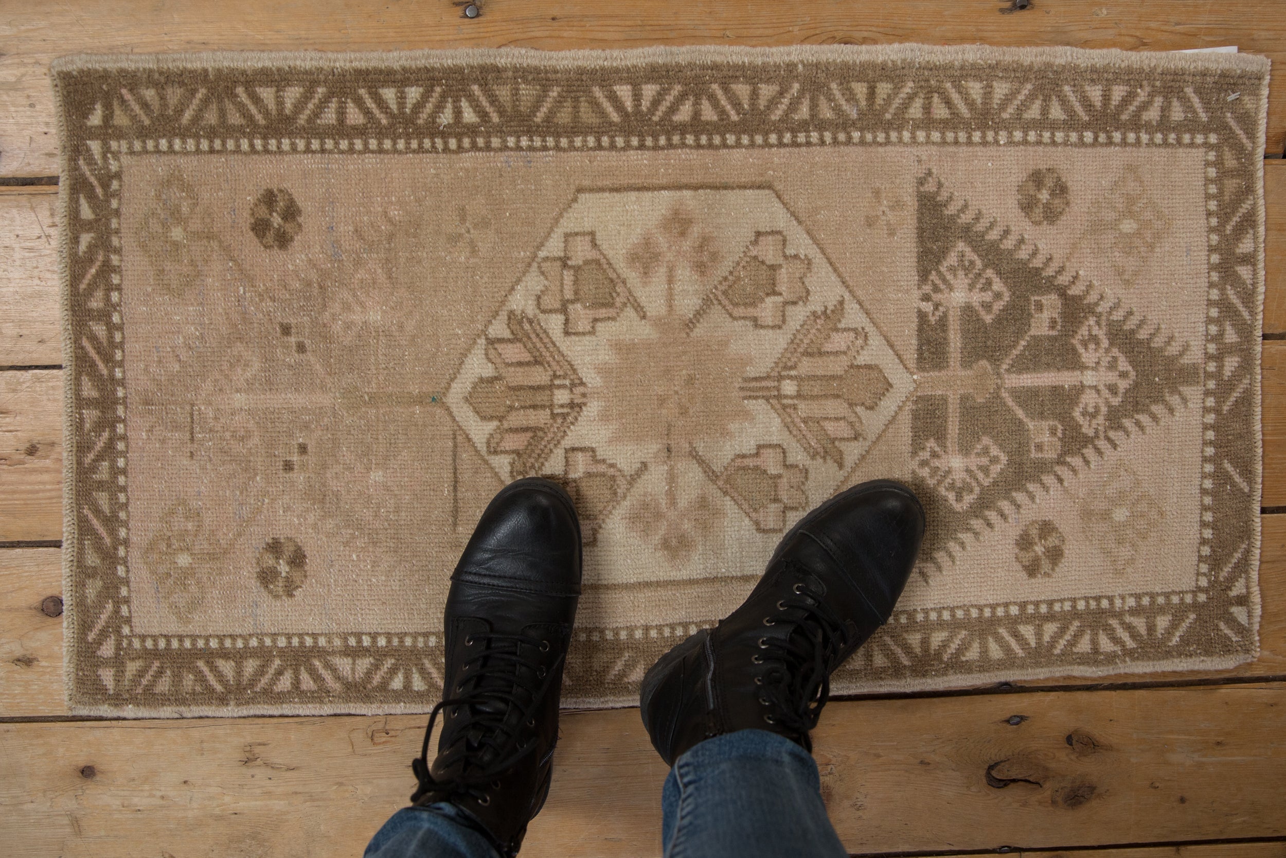 1.5x3 Vintage Distressed Oushak Rug Mat // ONH Item 9424 Image 1