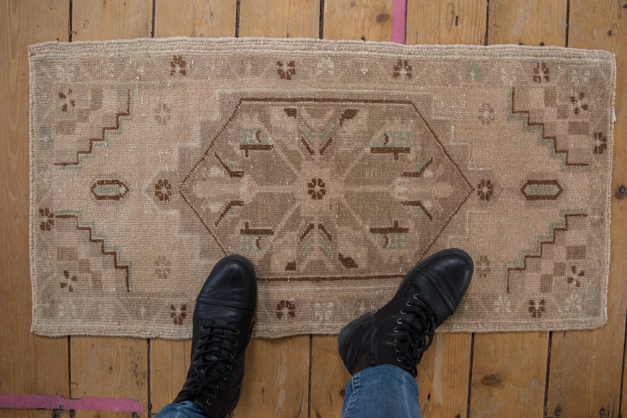 1.5x3.5 Vintage Distressed Oushak Rug Mat Runner // ONH Item 9426 Image 1