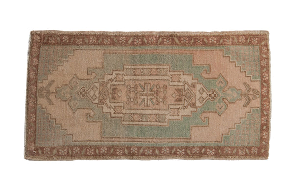 1.5x3 Vintage Distressed Oushak Rug Mat // ONH Item 9427