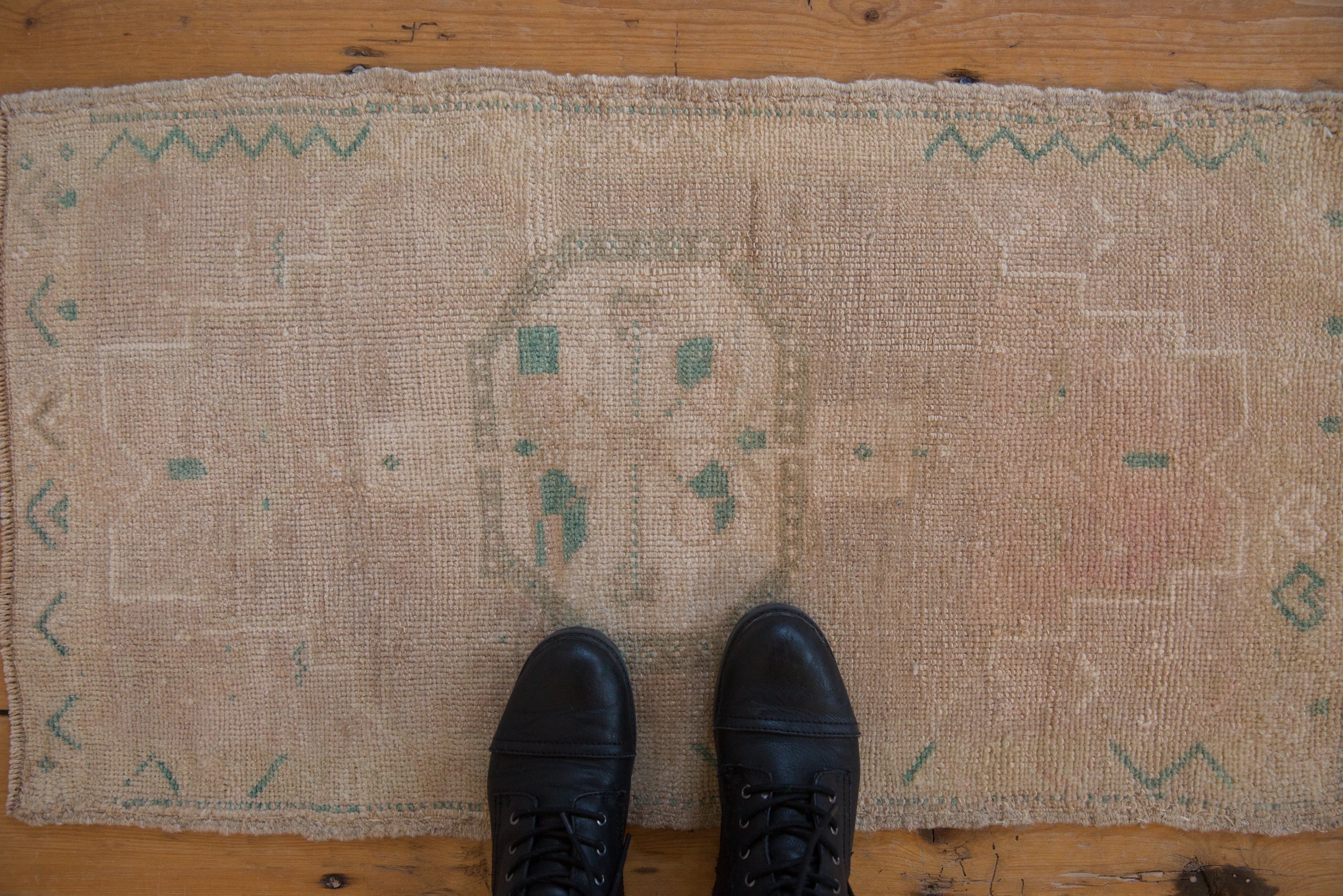 1.5x3 Vintage Distressed Oushak Rug Mat // ONH Item 9434 Image 1