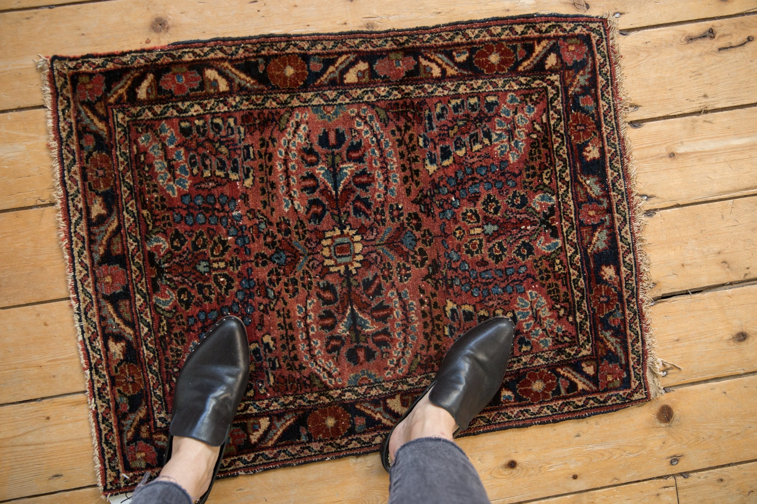 2x3 Vintage Lilihan Rug Mat // ONH Item 9437 Image 1