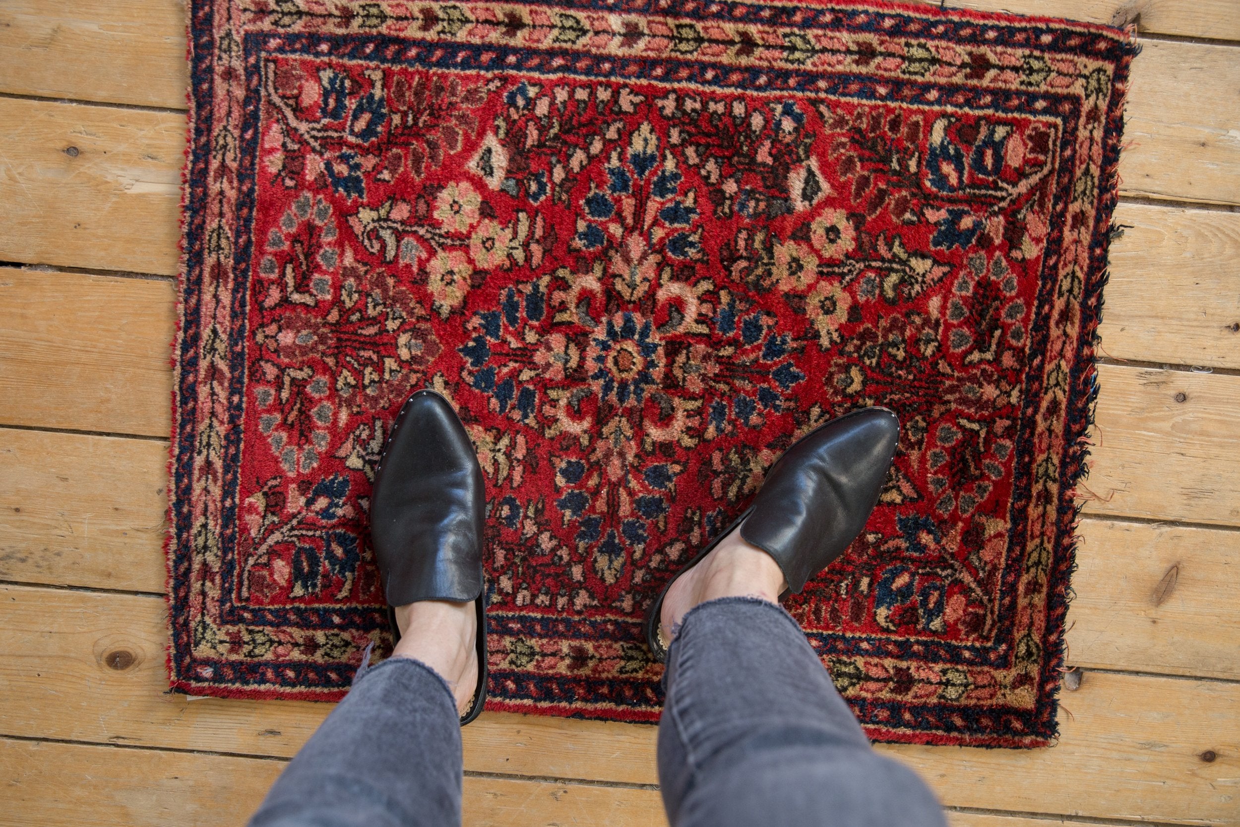 2x2.5 Vintage Sarouk Square Rug Mat // ONH Item 9441 Image 1