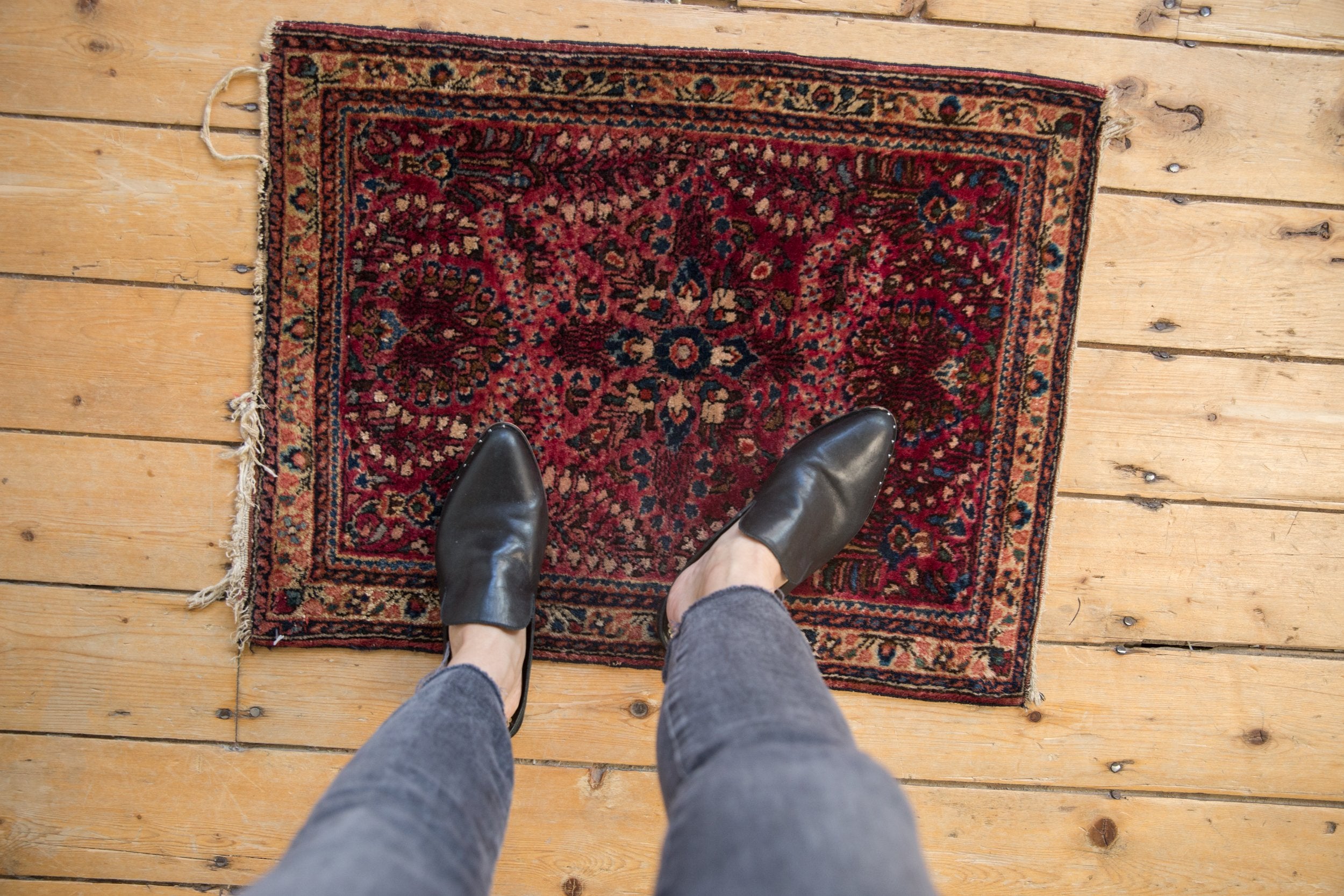 2x2.5 Vintage American Sarouk Square Rug Mat // ONH Item 9443 Image 1