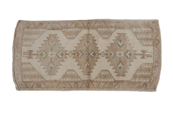 1.5x3.5 Vintage Distressed Oushak Rug Mat Runner // ONH Item 9471