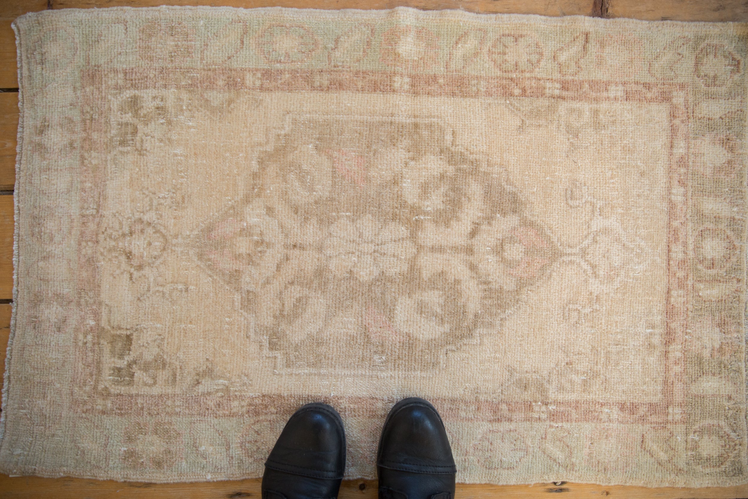 2x3.5 Vintage Distressed Oushak Rug // ONH Item 9473 Image 1