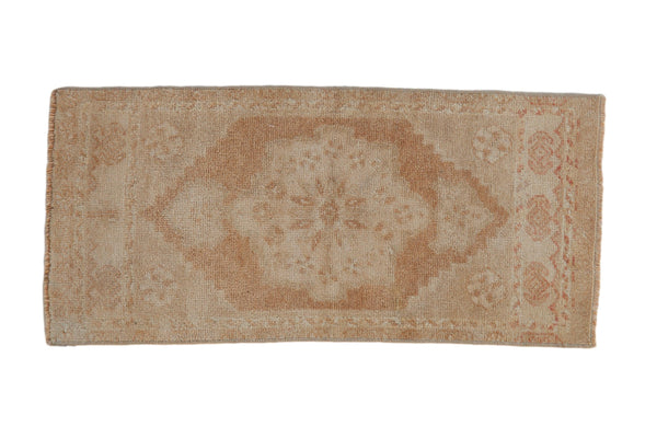 1.5x3 Vintage Distressed Oushak Rug Mat // ONH Item 9476