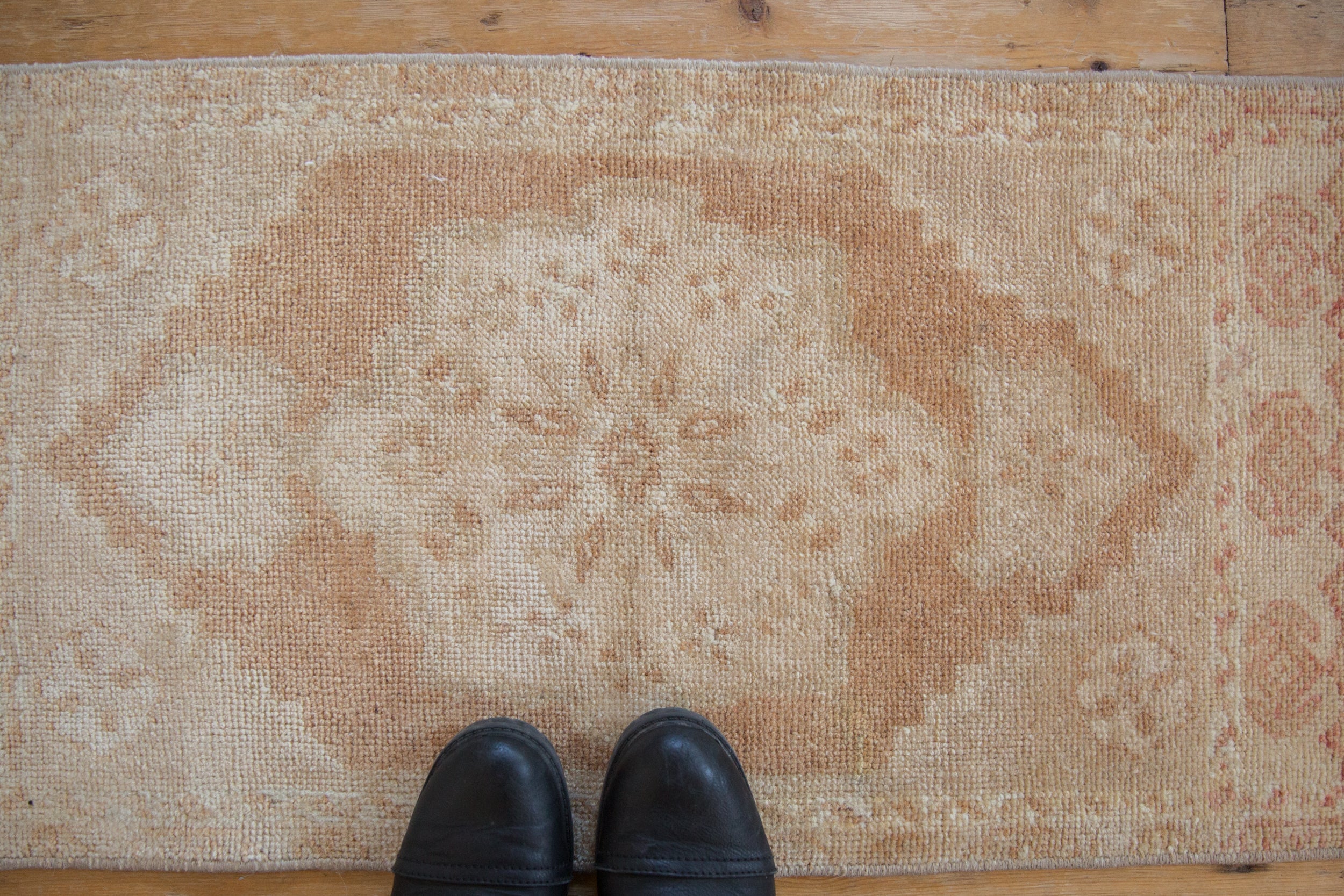 1.5x3 Vintage Distressed Oushak Rug Mat // ONH Item 9476 Image 1