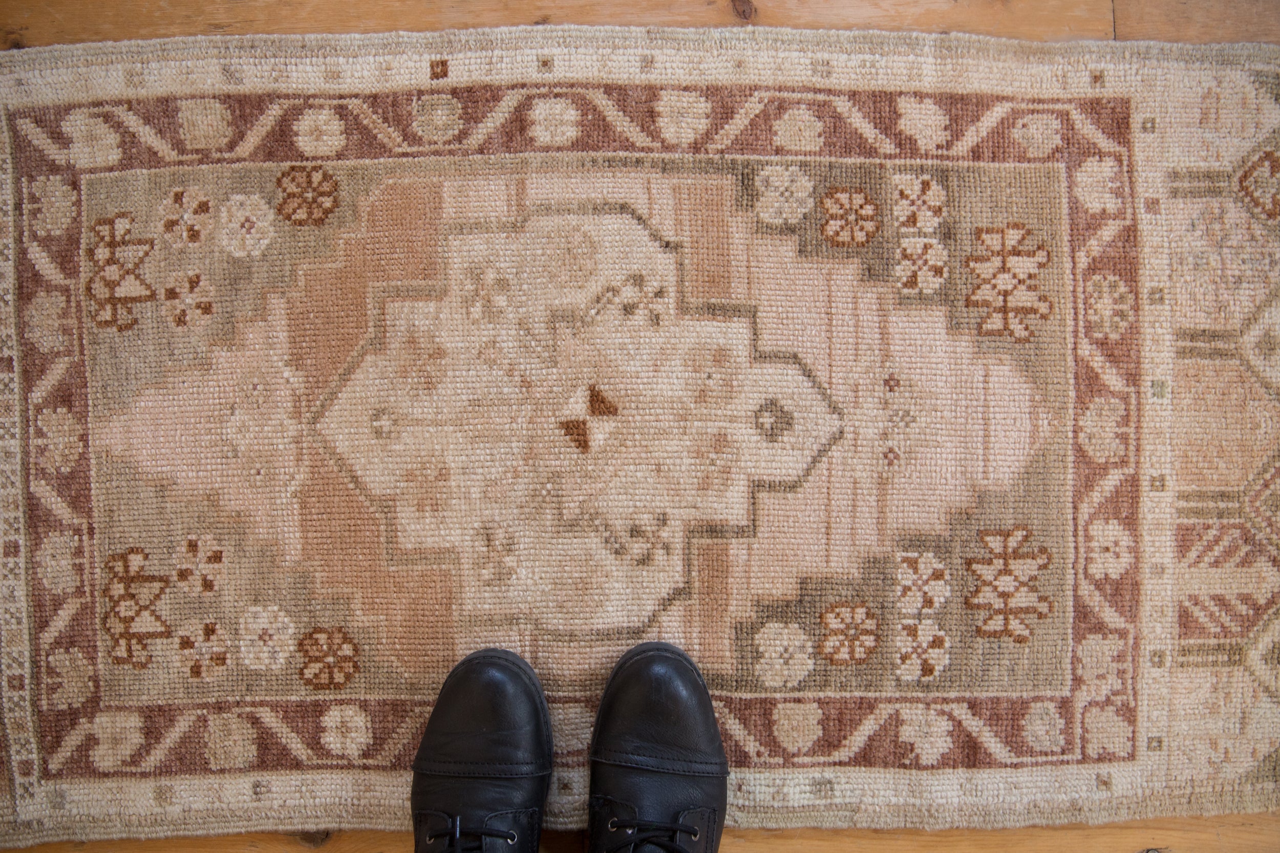 2x3.5 Vintage Distressed Oushak Rug // ONH Item 9490 Image 1