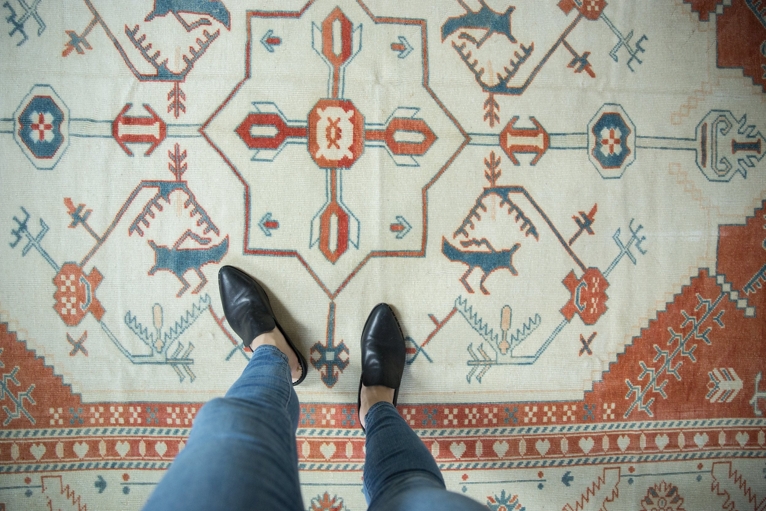 7.5x10 Vintage Distressed Oushak Carpet // ONH Item 9493 Image 1