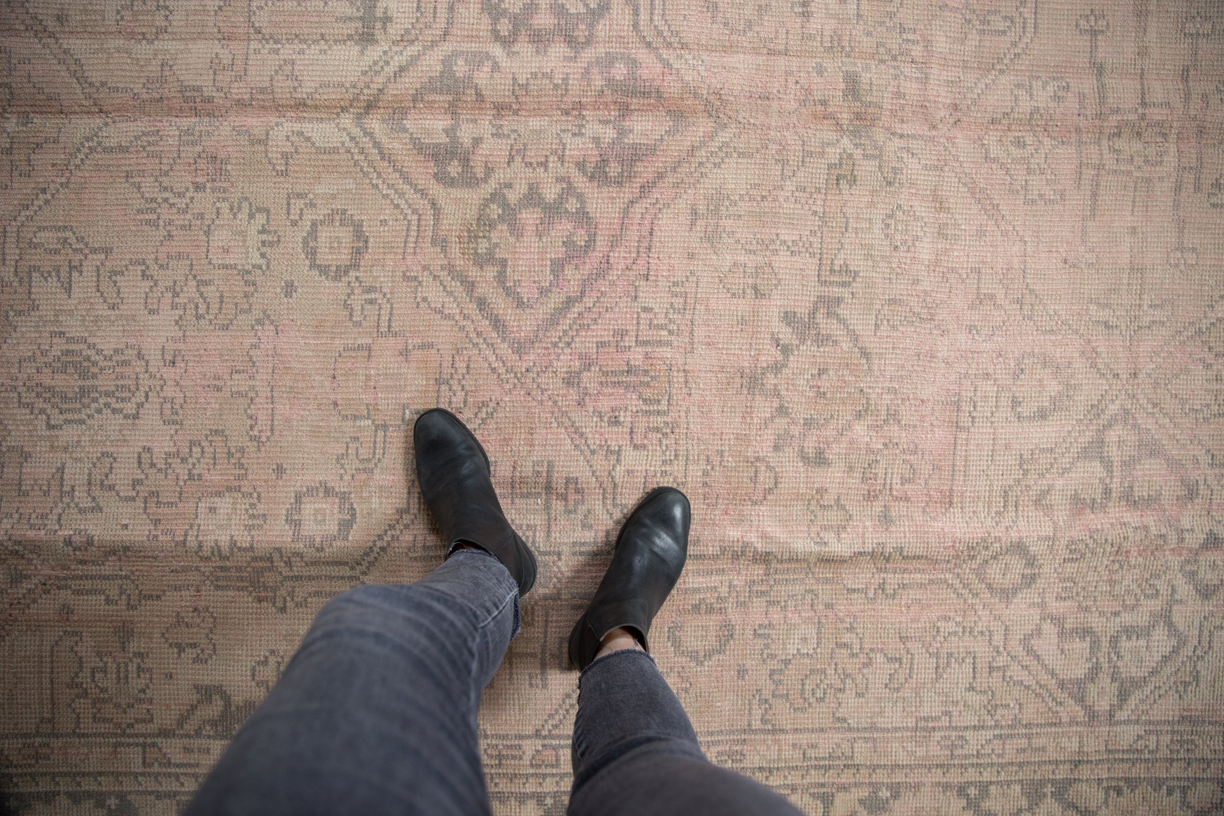 7.5x11 Vintage Distressed Oushak Carpet // ONH Item 9498 Image 1