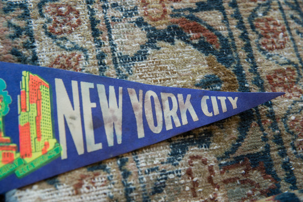 Vintage New York City Felt Flag // ONH Item 9503 Image 1
