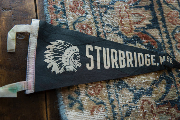 Vintage Sturbridge Massachusetts Felt Flag // ONH Item 9508