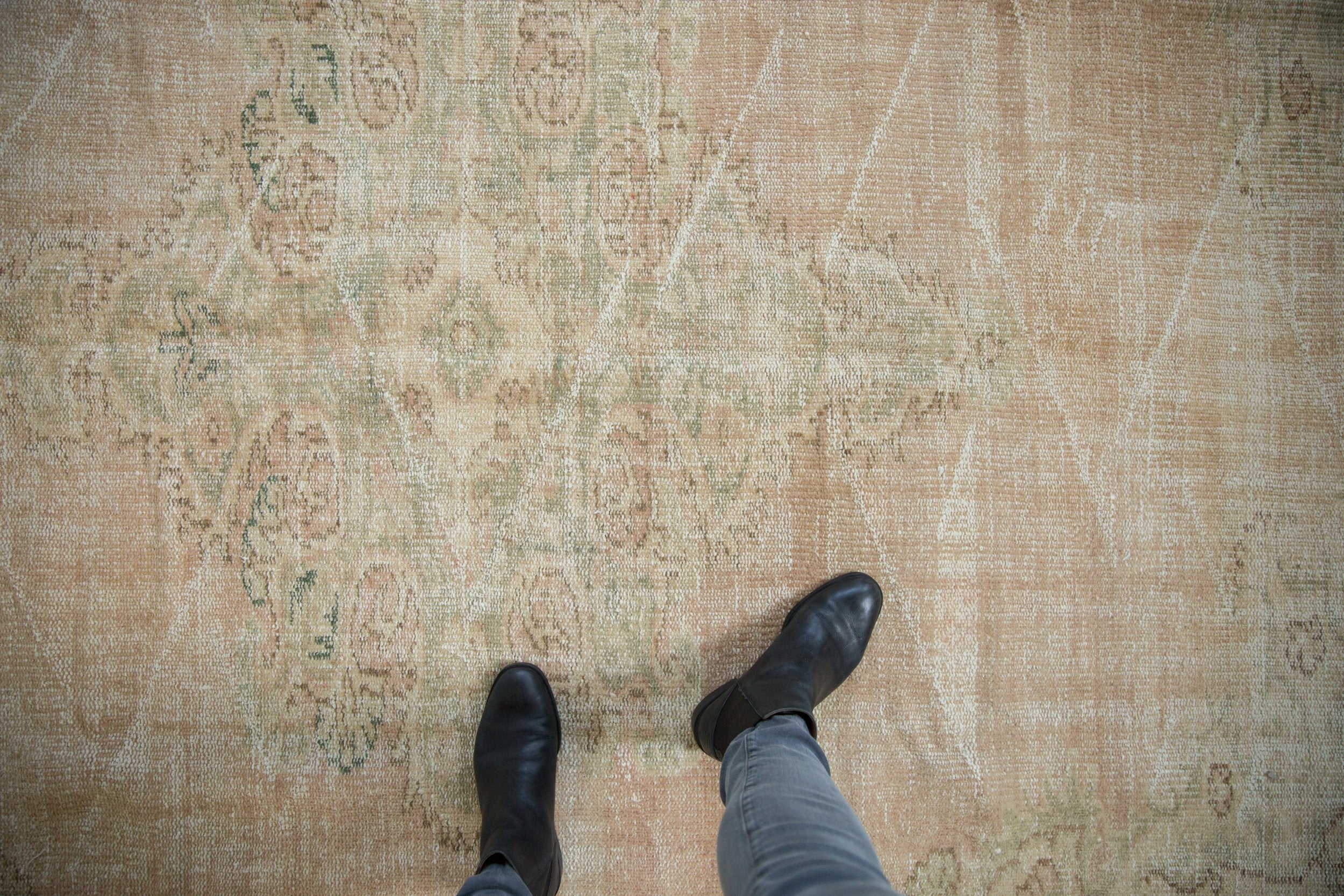 6.5x9.5 Vintage Distressed Oushak Carpet // ONH Item 9560 Image 1