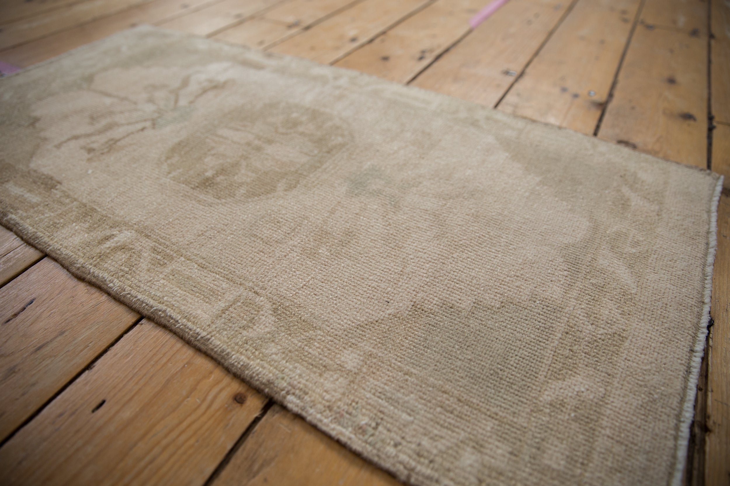 1.5x3.5 Vintage Distressed Oushak Rug Mat Runner // ONH Item 9568 Image 1