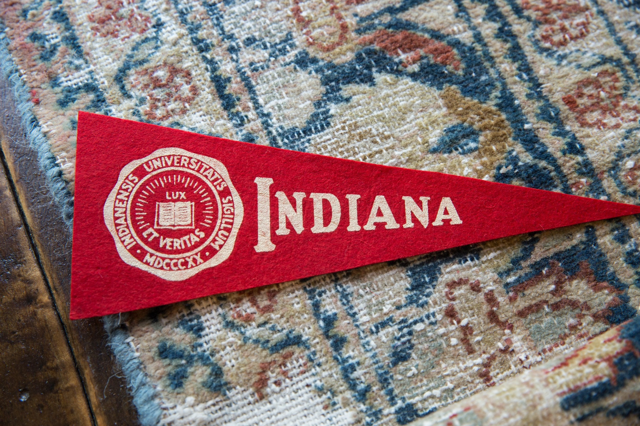 Vintage Indiana University Felt Flag // ONH Item 9571 Image 1