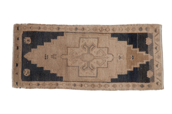 1.5x3.5 Vintage Distressed Oushak Rug Mat Runner // ONH Item 9575