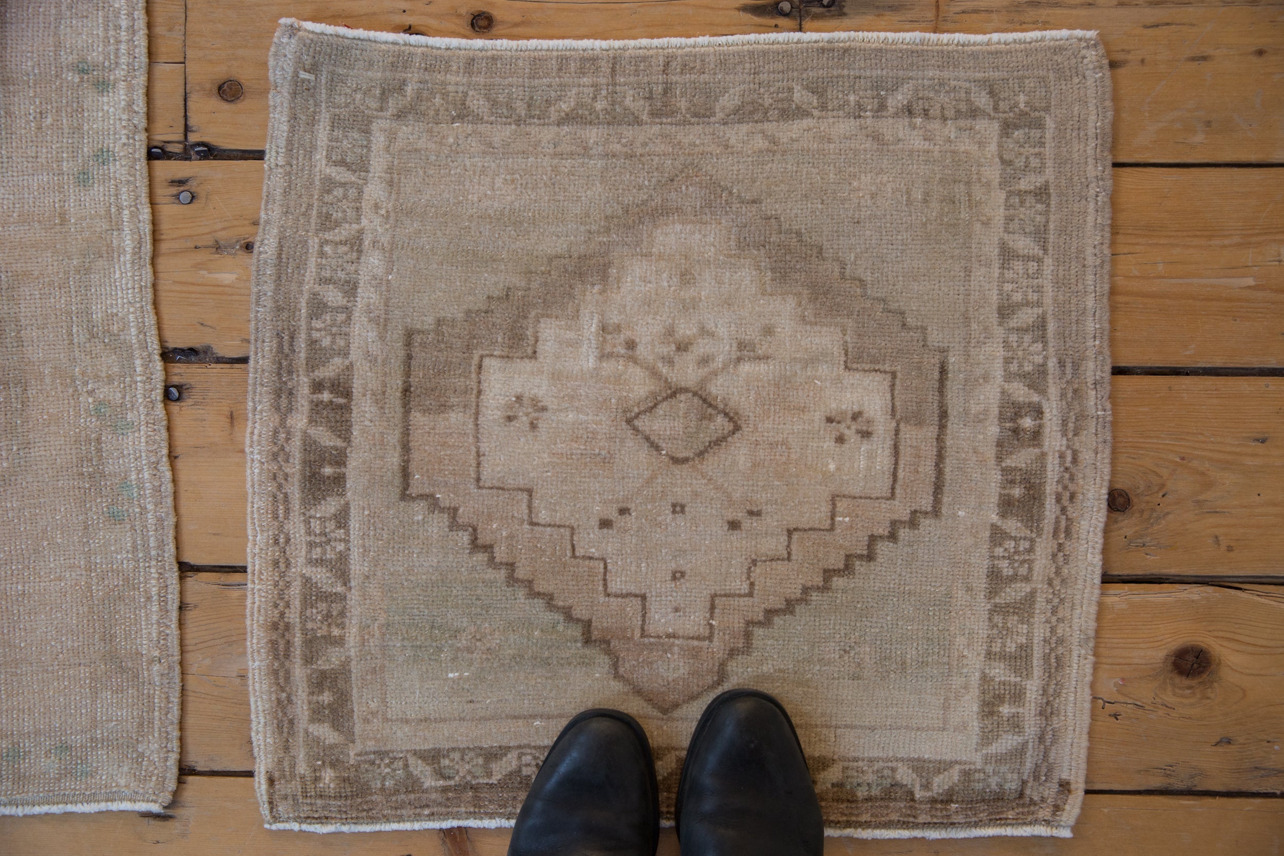 1.5x2 Vintage Distressed Oushak Square Rug Mat // ONH Item 9576 Image 1