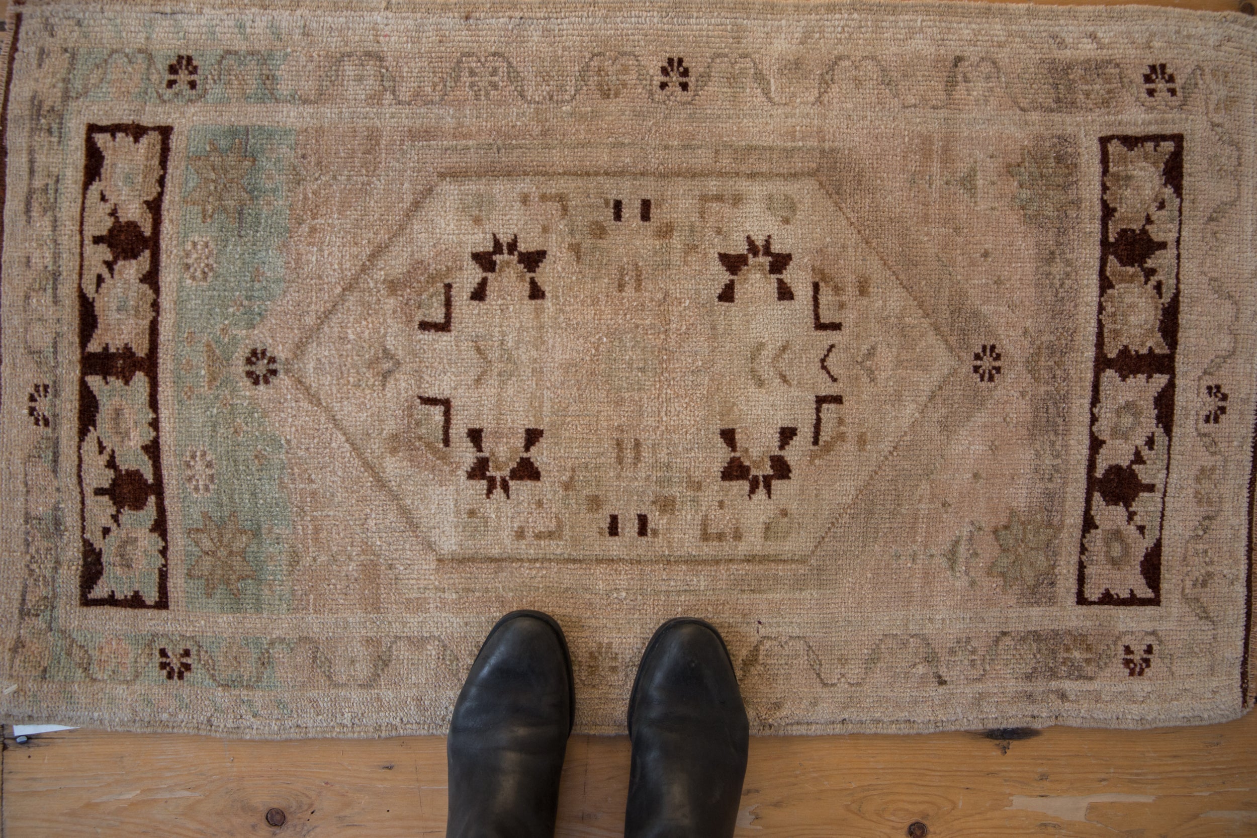 2x3.5 Vintage Distressed Oushak Rug // ONH Item 9578 Image 1