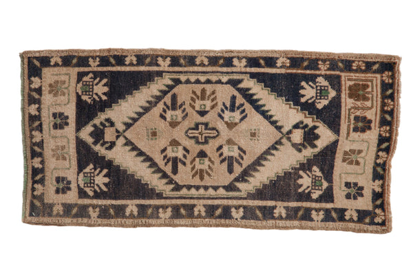 1.5x3.5 Vintage Distressed Oushak Rug Mat Runner // ONH Item 9592